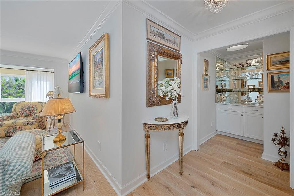 1900 Gulf Shore BLVD N # 103