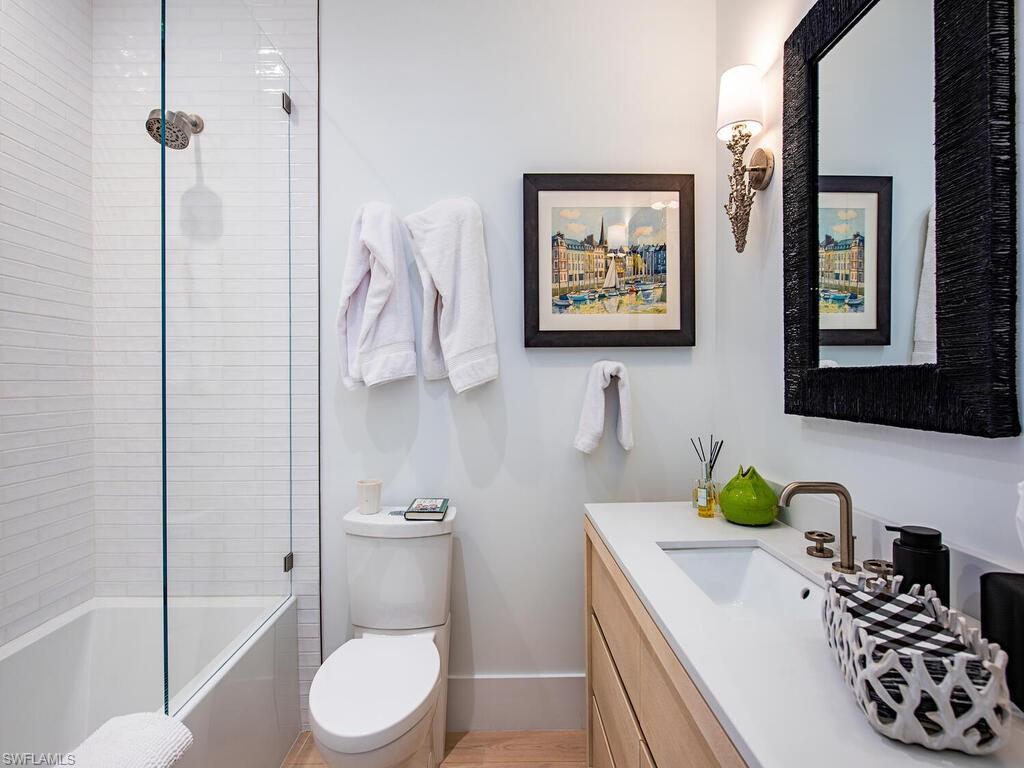 4000 Gulf Shore BLVD N # 1600