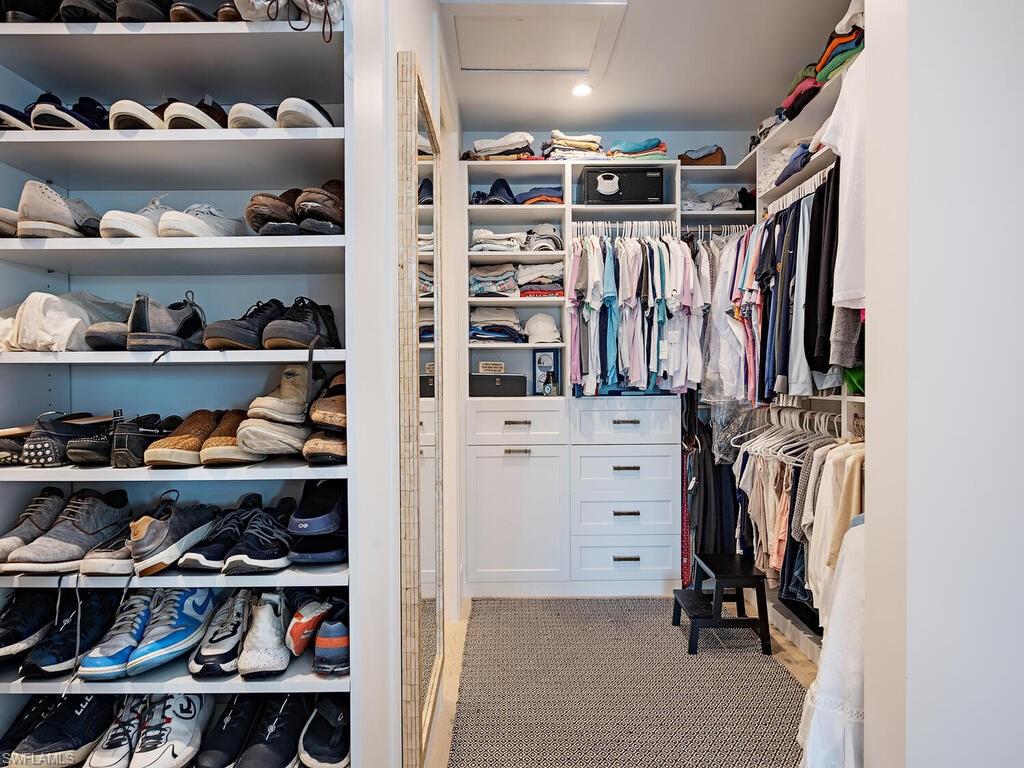 4000 Gulf Shore BLVD N # 1600