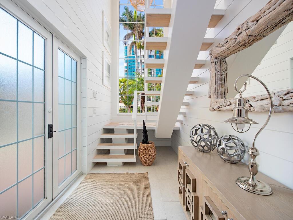 4000 Gulf Shore BLVD N # 1600