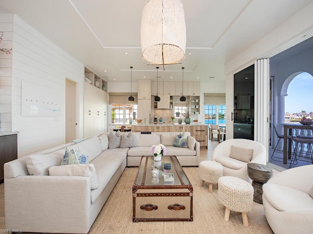 4000 Gulf Shore BLVD N # 1600