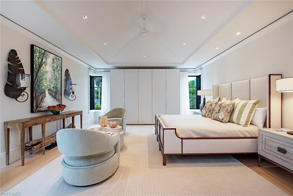 700 Admiralty Parade W