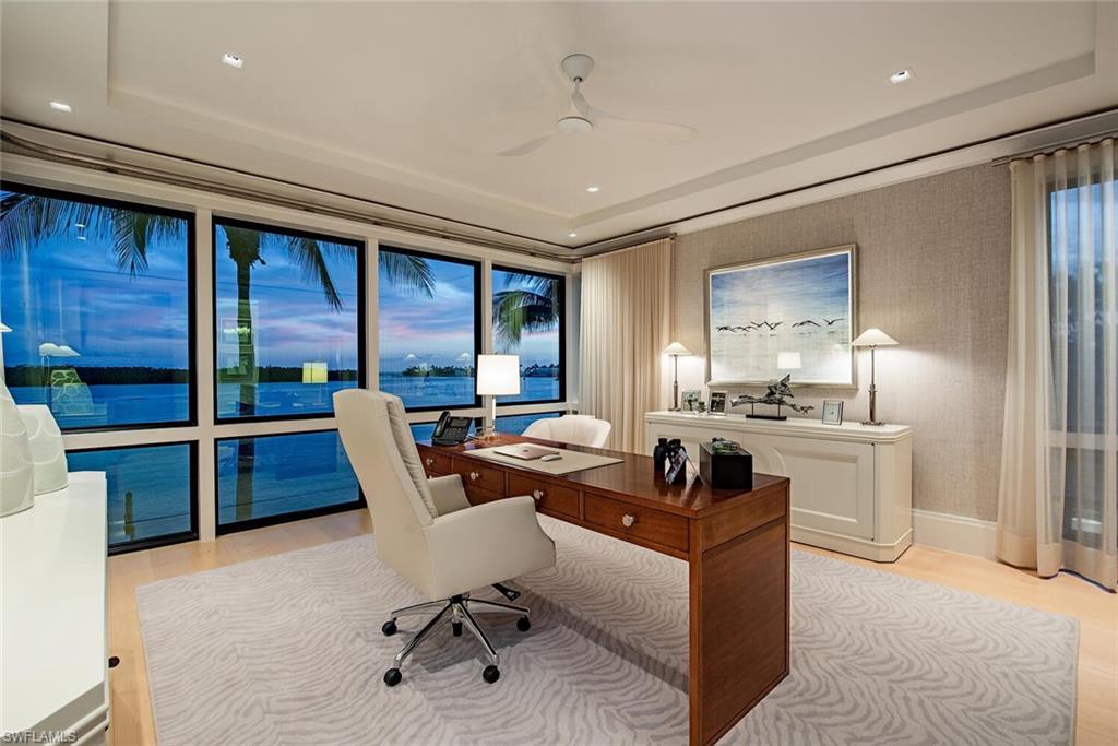 700 Admiralty Parade W