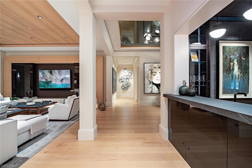 700 Admiralty Parade W