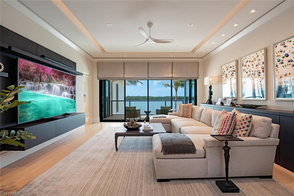 700 Admiralty Parade W