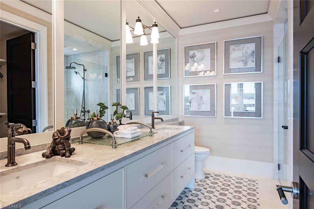 700 Admiralty Parade W