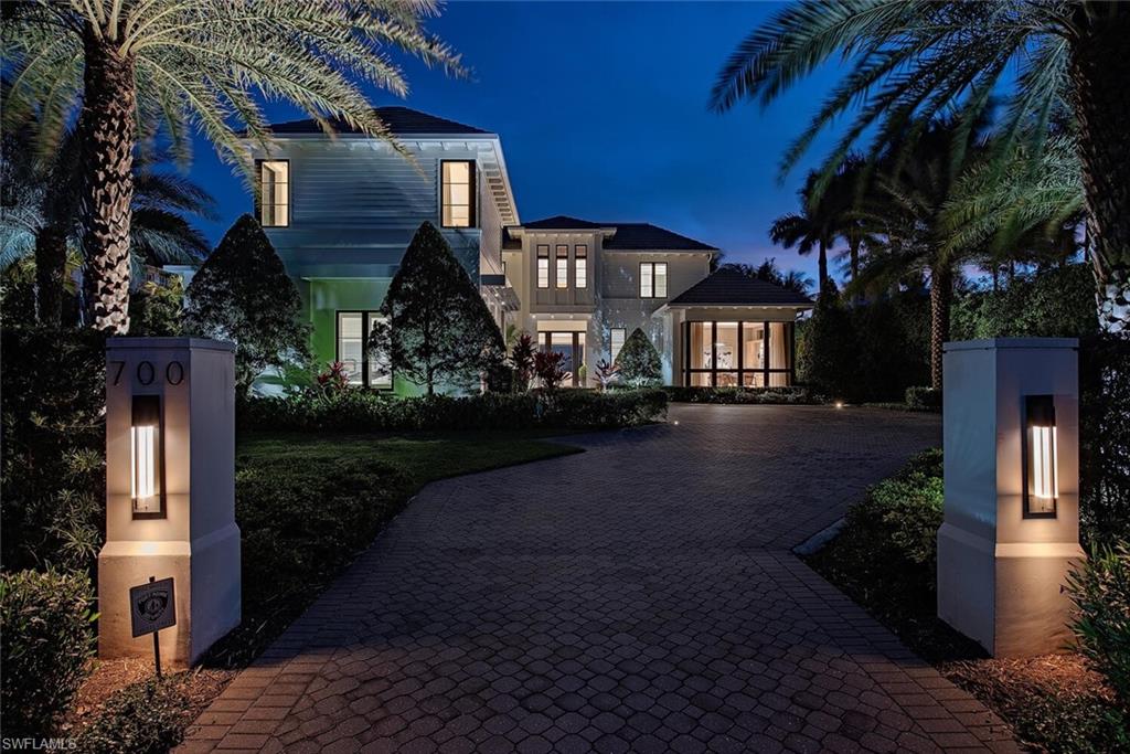 700 Admiralty Parade W