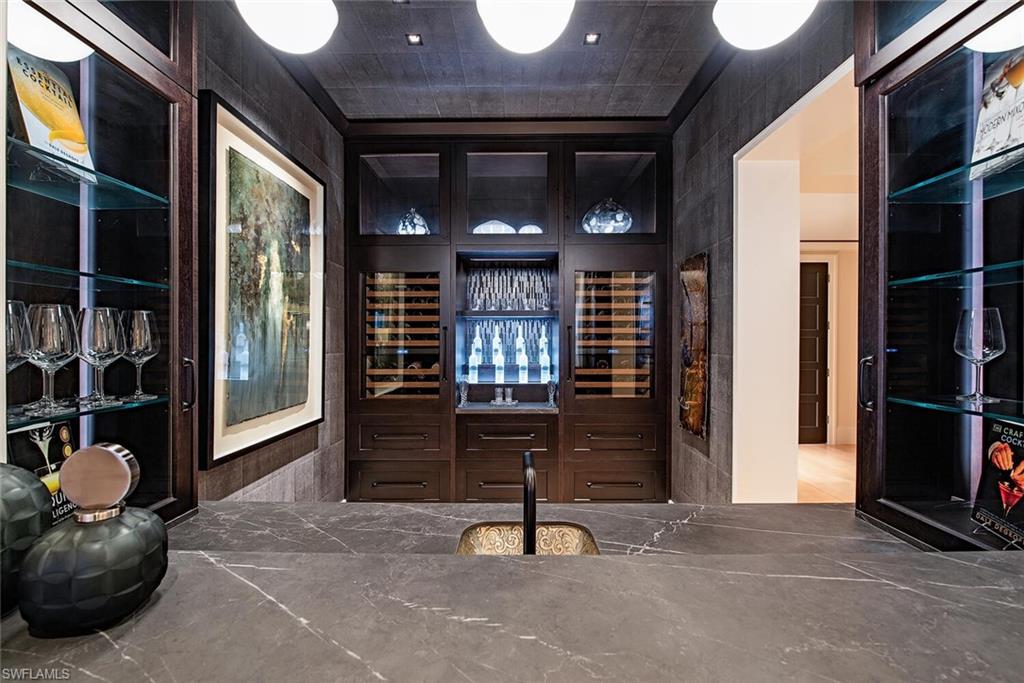 700 Admiralty Parade W