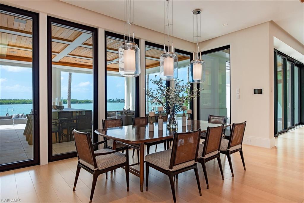 700 Admiralty Parade W