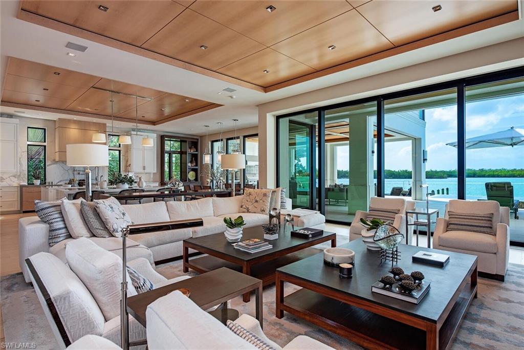 700 Admiralty Parade W