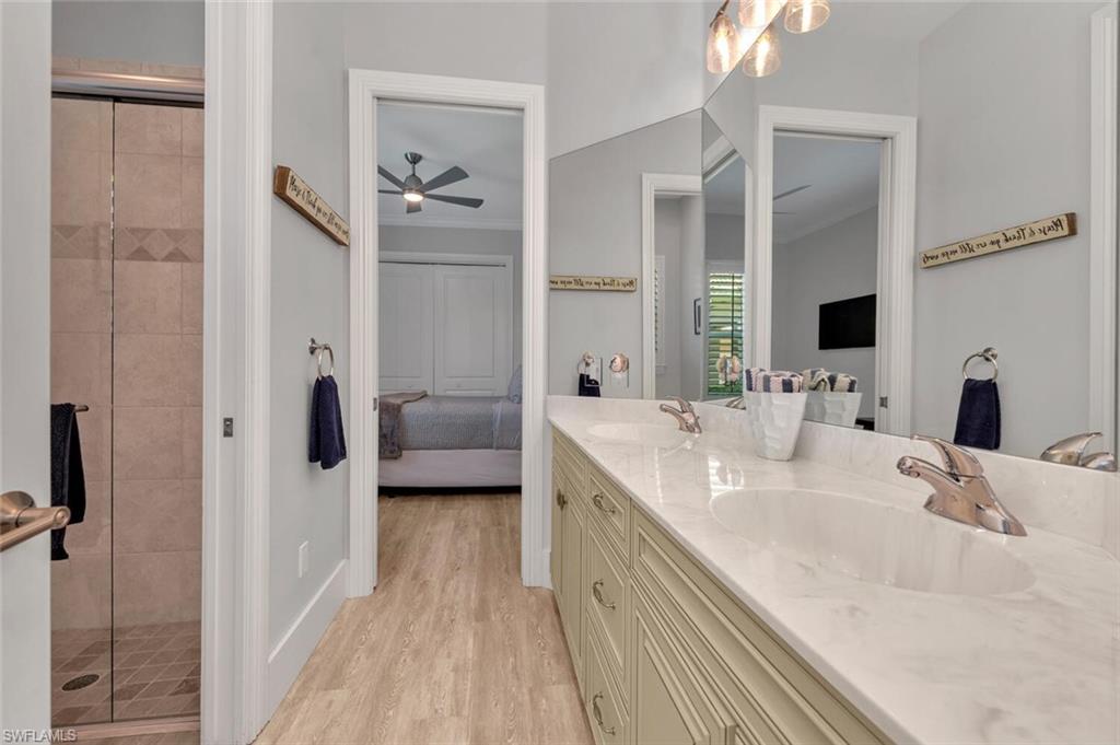 339 Saddlebrook LN SE