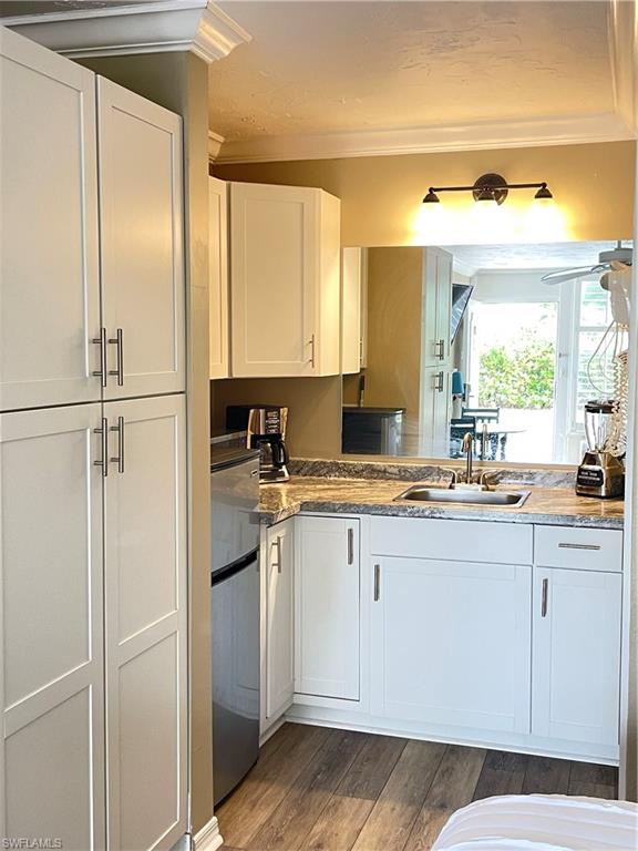 2555 TAMIAMI TRL N # 115