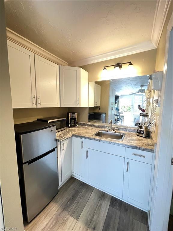 2555 TAMIAMI TRL N # 115