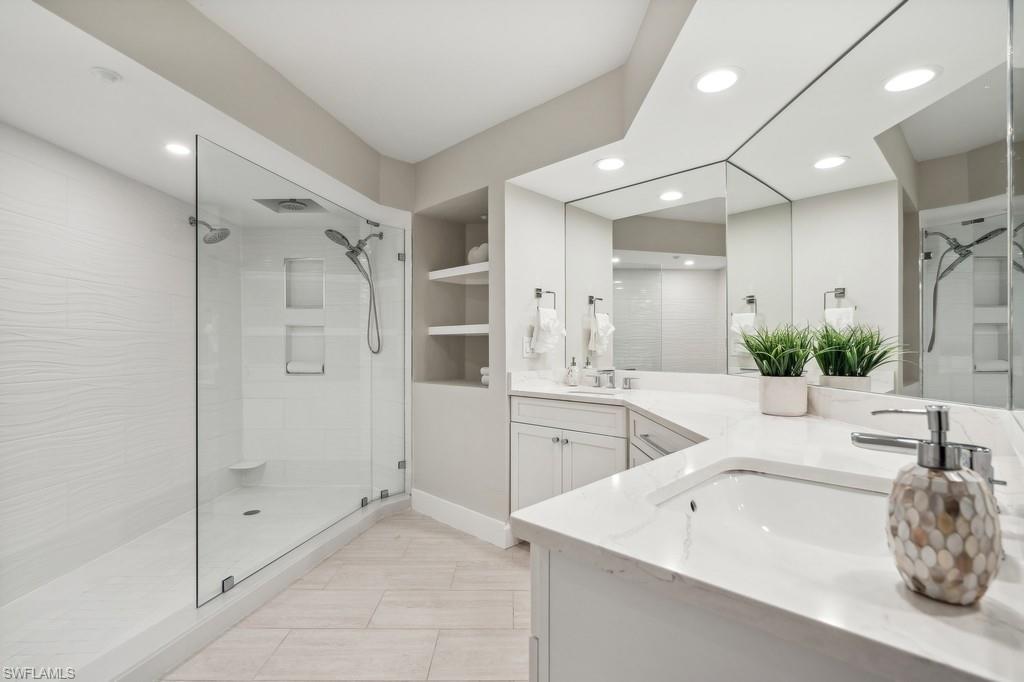 6620 Estero BLVD # 805