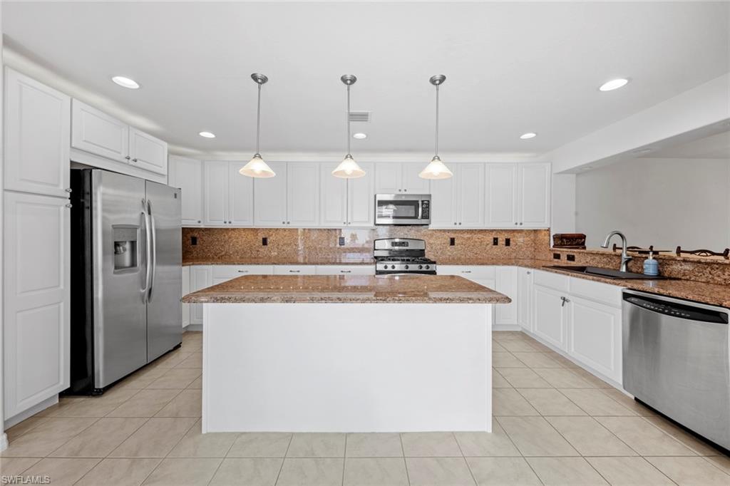 9046 Astonia WAY