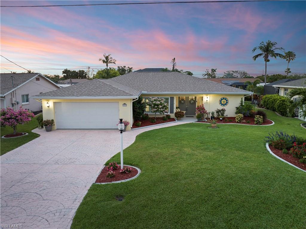 6436 Cocos DR