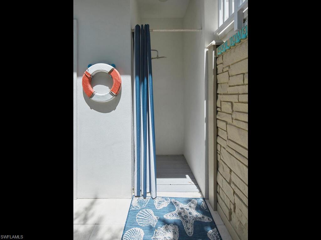 242 2nd AVE S