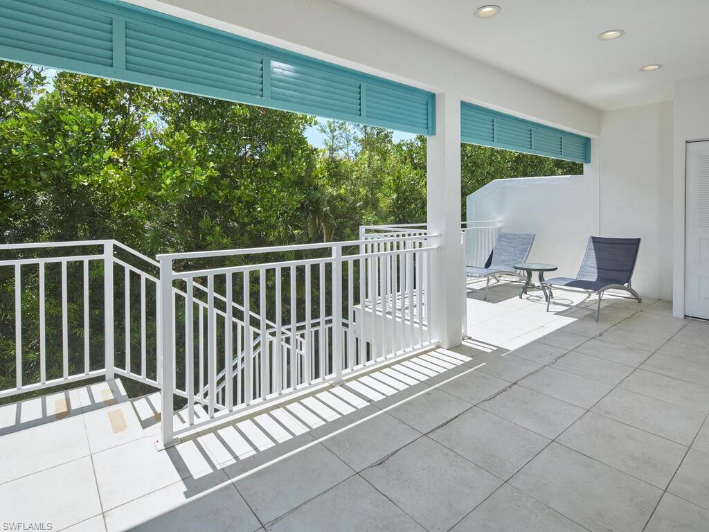 242 2nd AVE S