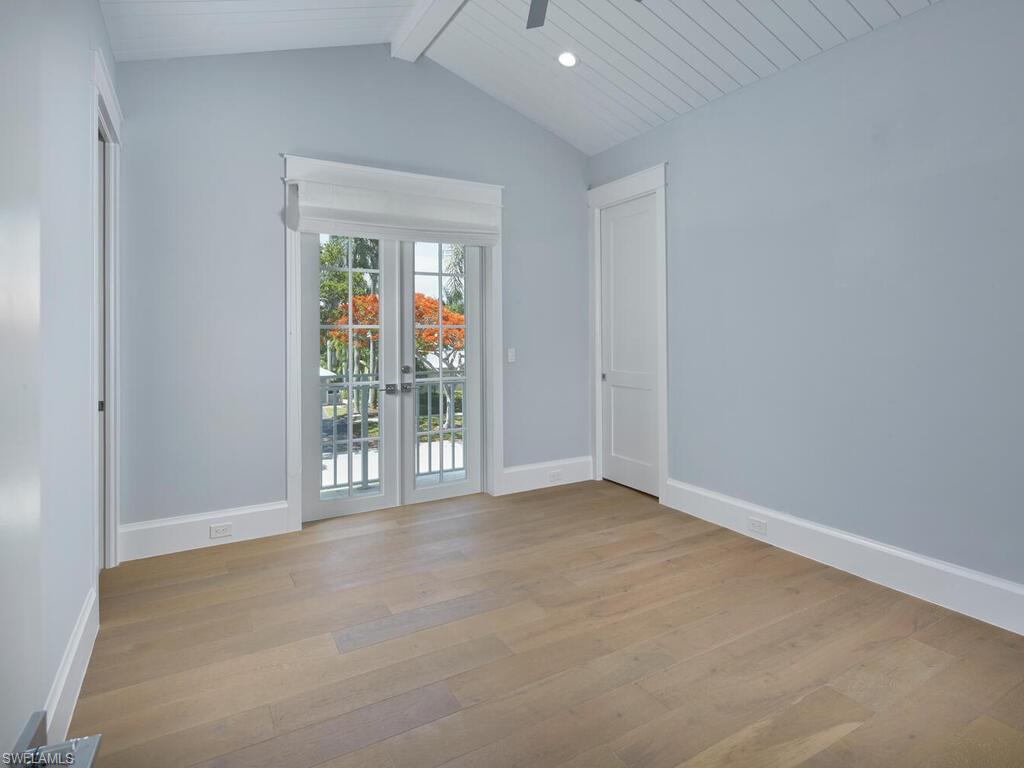 242 2nd AVE S