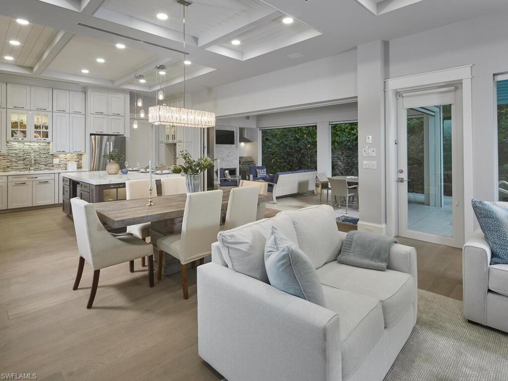 242 2nd AVE S