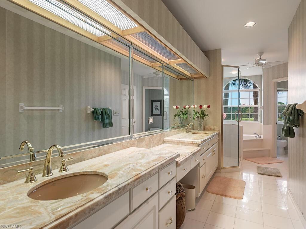 8440 Abbington CIR # D16