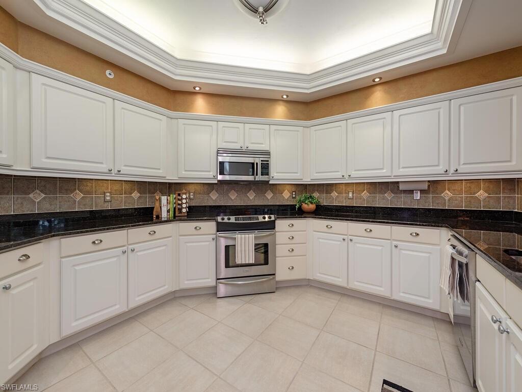 8440 Abbington CIR # D16