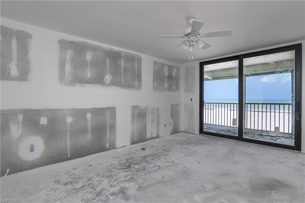 538 Estero BLVD # 102