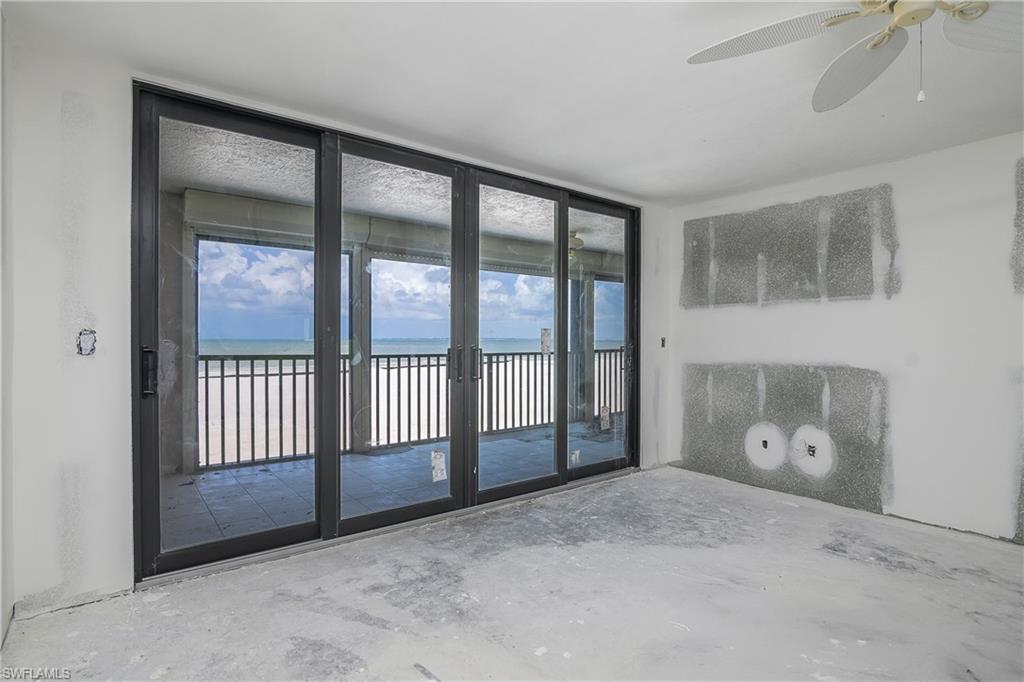 538 Estero BLVD # 102