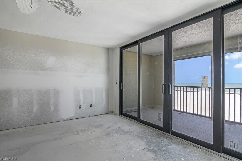 538 Estero BLVD # 102