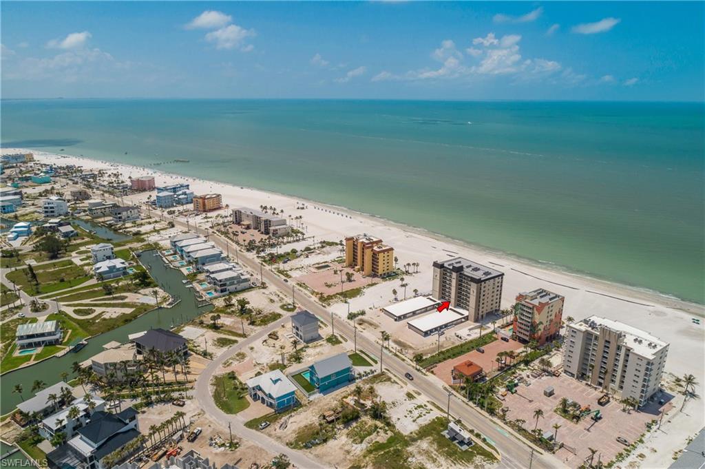 538 Estero BLVD # 102