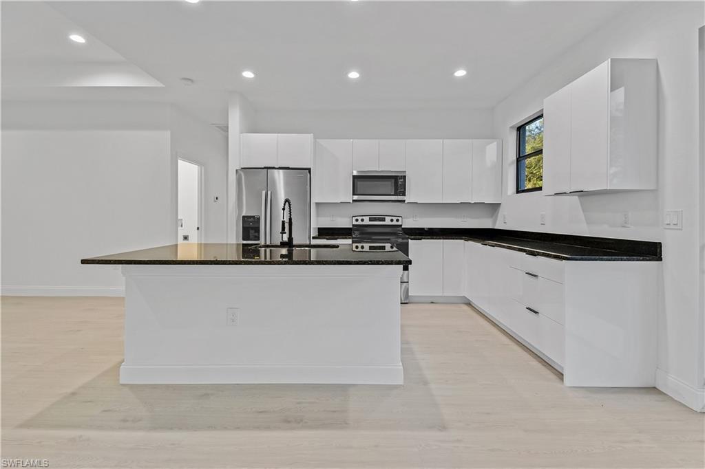618 Sheldon AVE