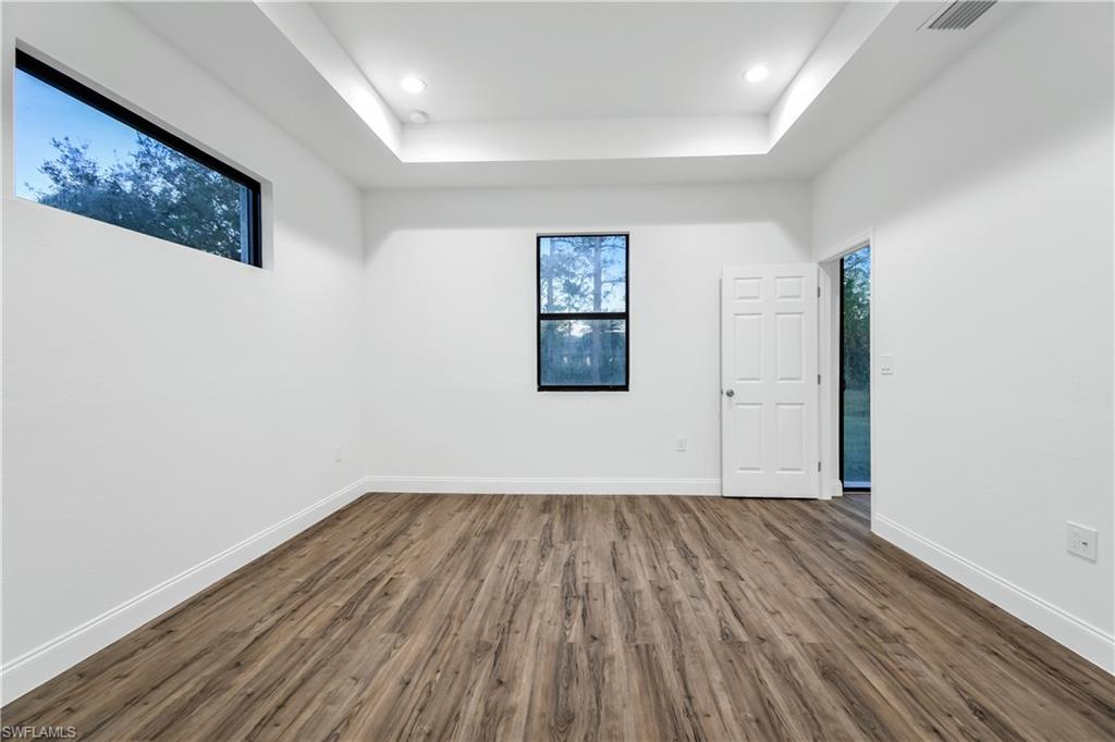 902 Magnolia AVE