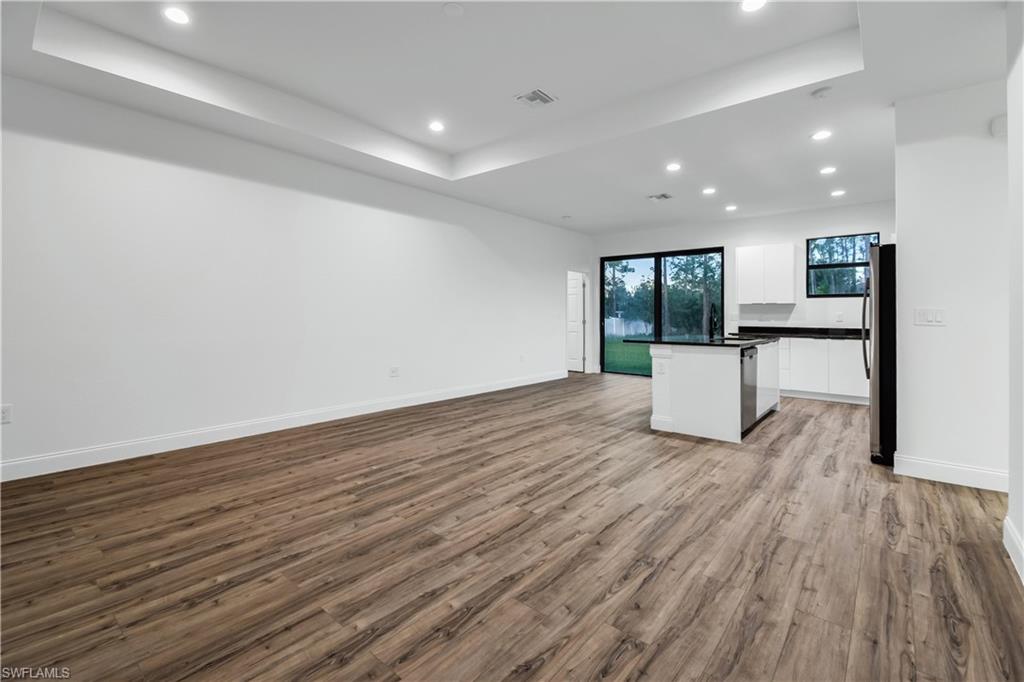 902 Magnolia AVE
