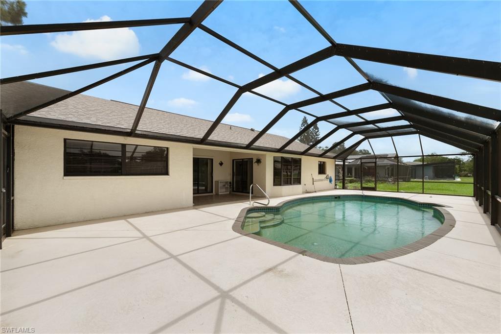9366 Pineapple RD