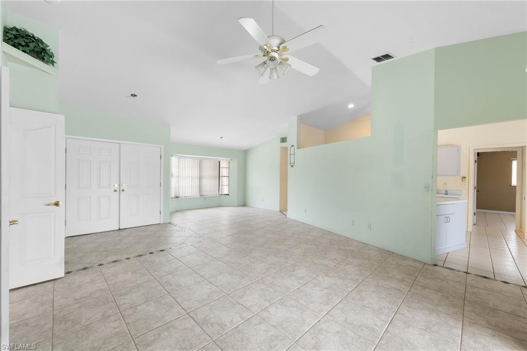 9366 Pineapple RD