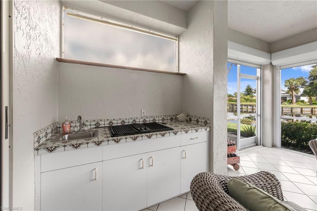 8501 Fairway Bend DR