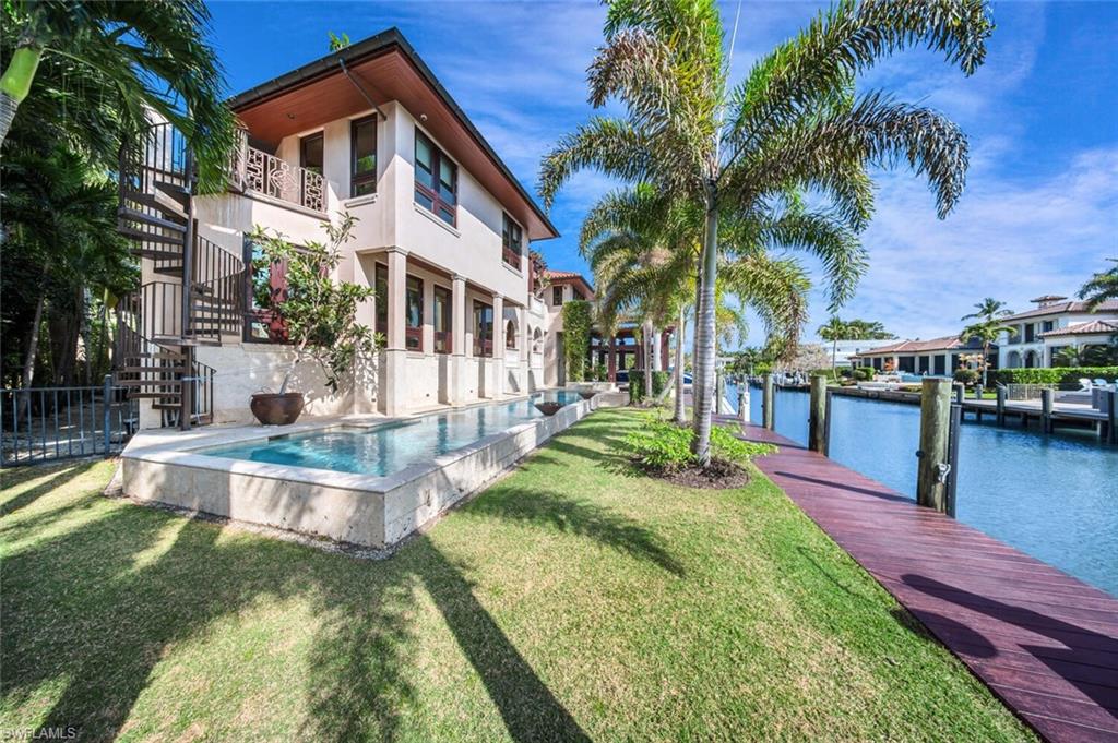 2233 Forrest LN