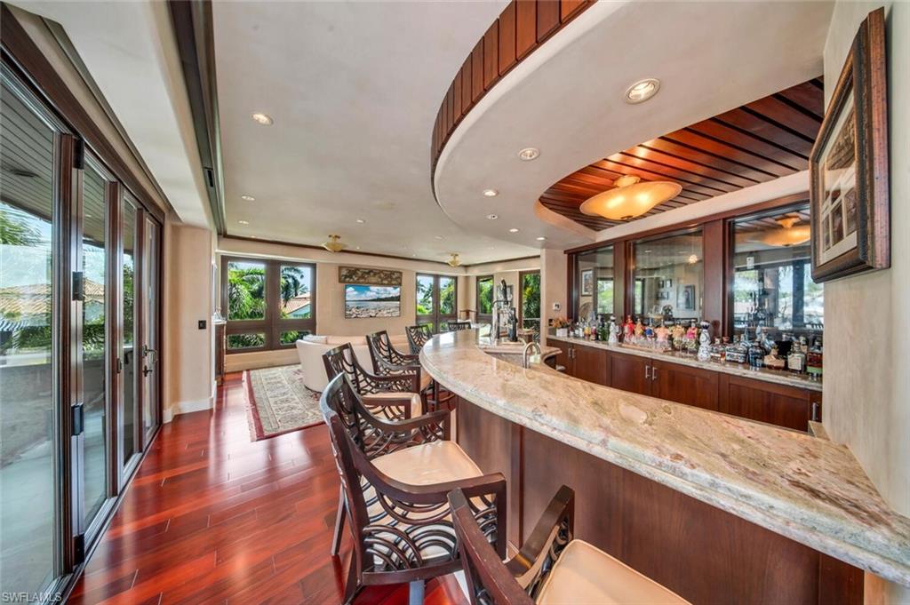 2233 Forrest LN