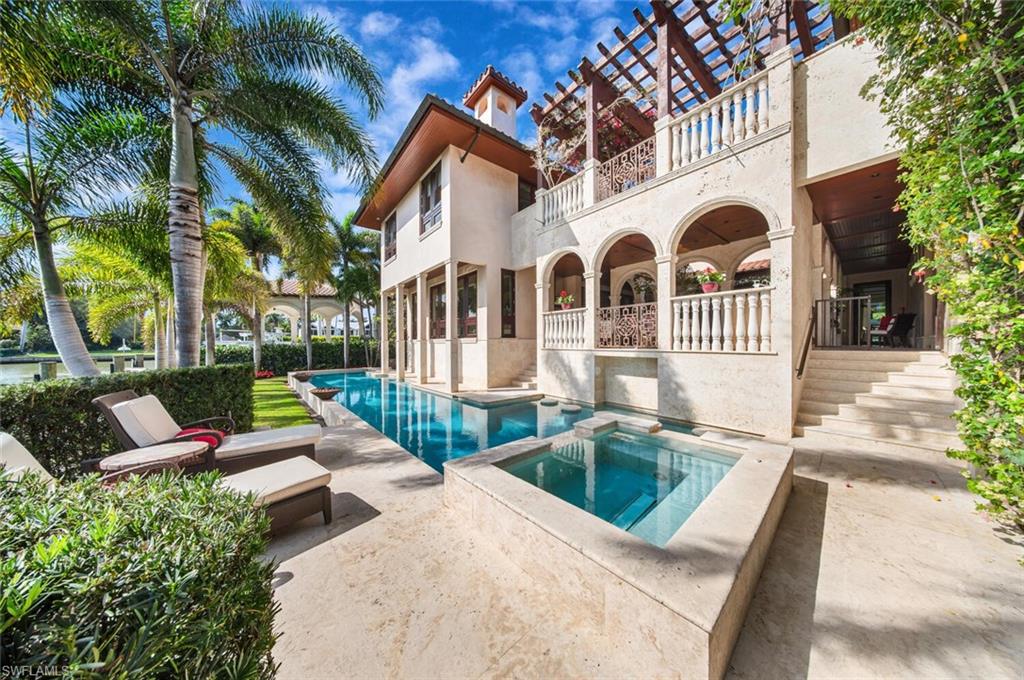 2233 Forrest LN