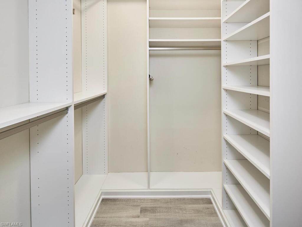 575 Park Shore DR # H2