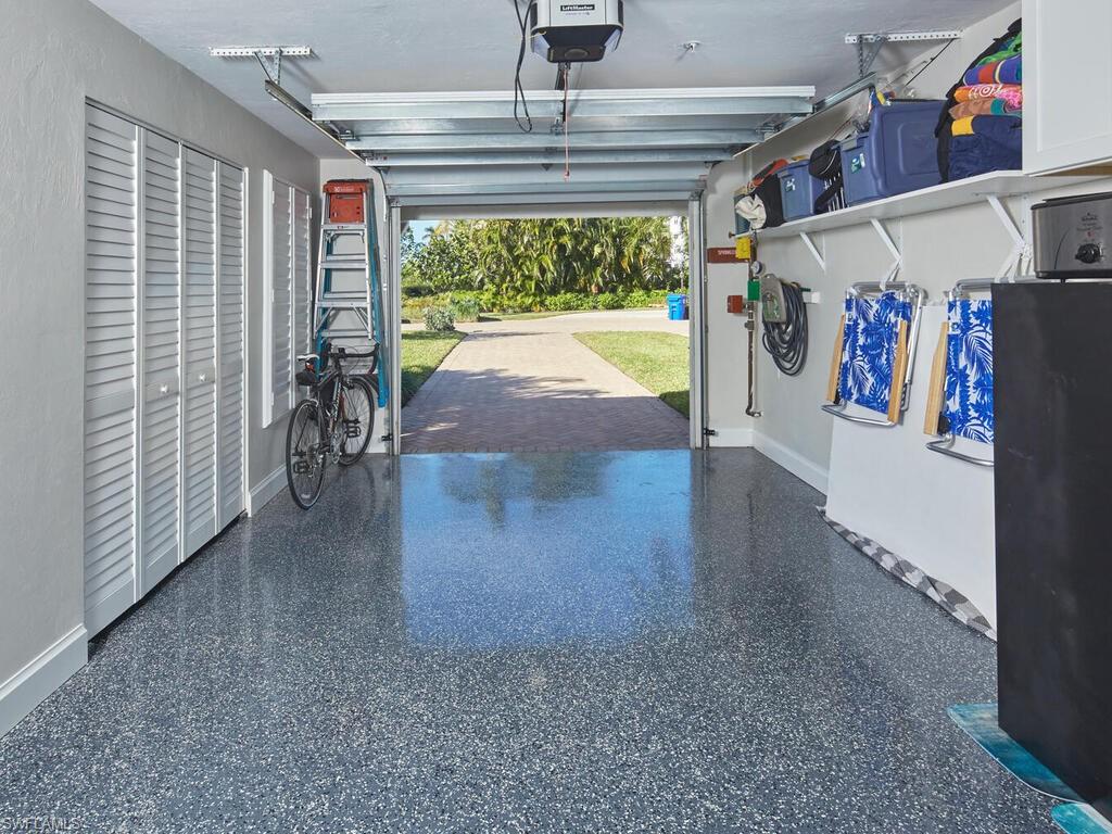 575 Park Shore DR # H2