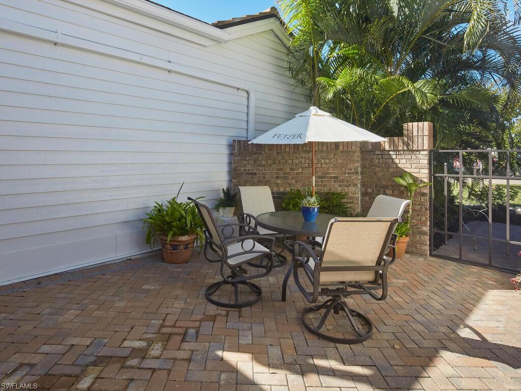 575 Park Shore DR # H2