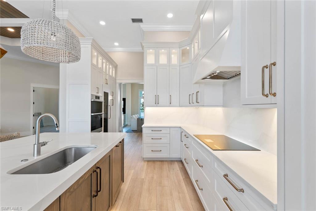 250 6th ST