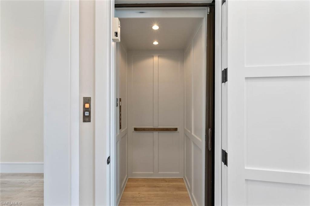 250 6th ST