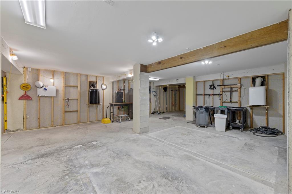 6185 Cocos DR, FORT MYERS