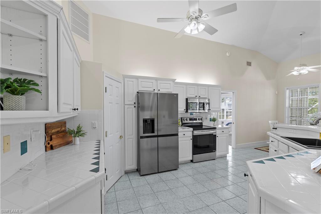 6185 Cocos DR, FORT MYERS