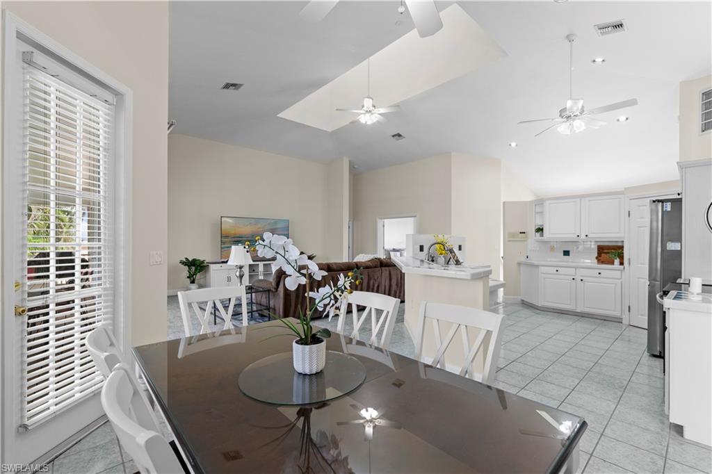 6185 Cocos DR, FORT MYERS