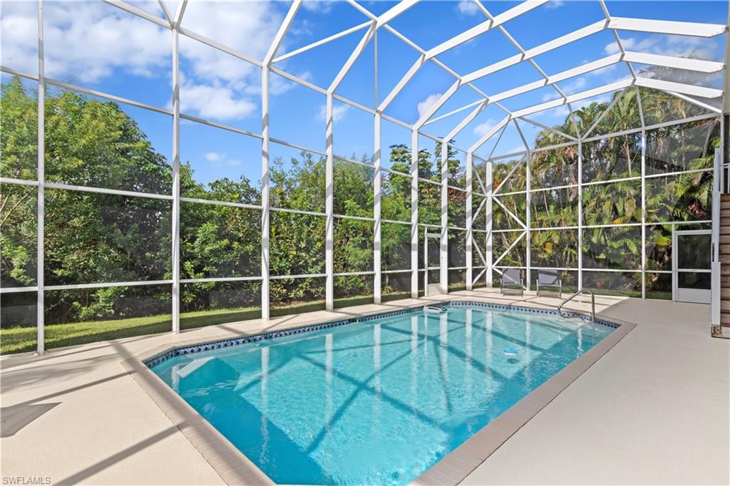 6185 Cocos DR, FORT MYERS