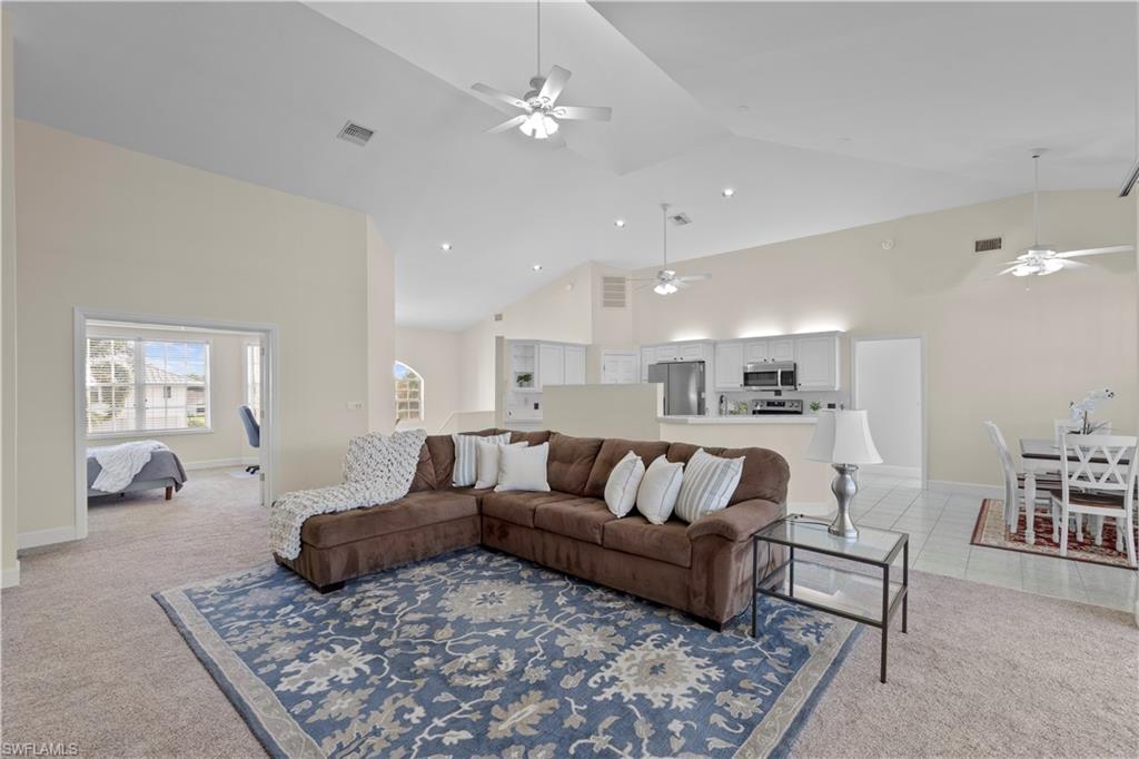 6185 Cocos DR, FORT MYERS