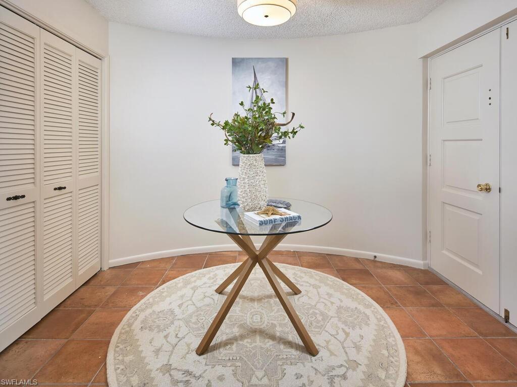 3951 Gulf Shore BLVD N # 201, NAPLES Unit: 201